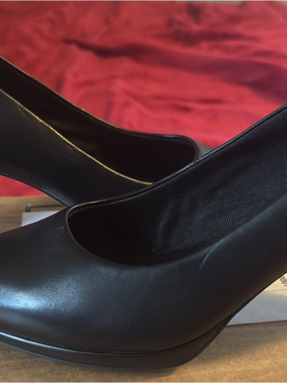 Classic Black Women's Pump - Sleek Court Shoe